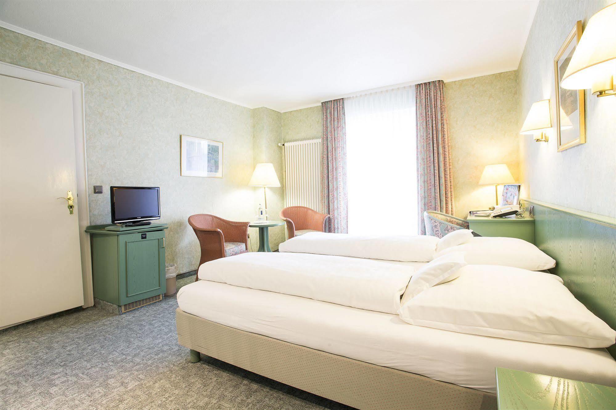 ג'וסט Nordseehotel Freese מראה חיצוני תמונה
